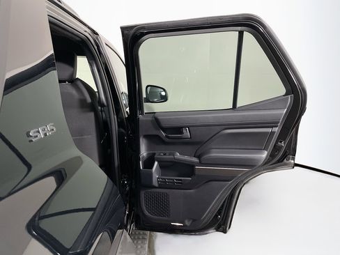 Used 2025 Toyota 4Runner SR5 image 29