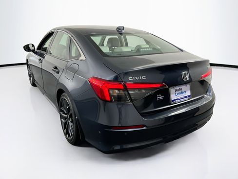 Used 2022 Honda Civic Touring image 7