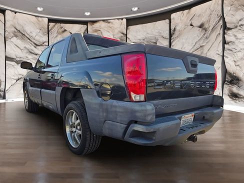 Used 2005 Chevrolet Avalanche LT w/ Preferred Equipment Group image 8