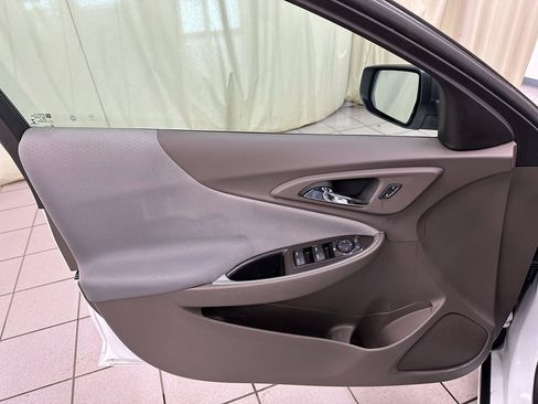 Used 2023 Chevrolet Malibu LS FWD image 31