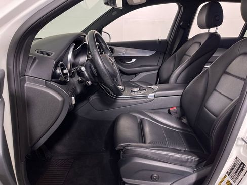 Used 2019 Mercedes-Benz GLC 300 image 12