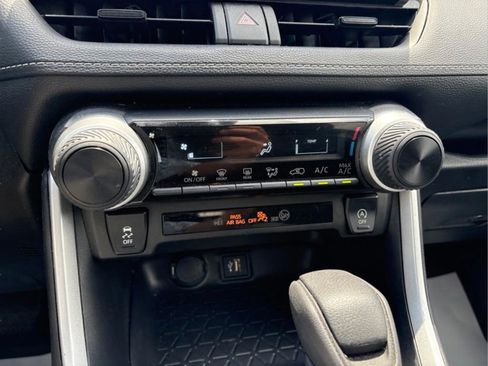Certified 2025 Toyota RAV4 LE FWD image 16