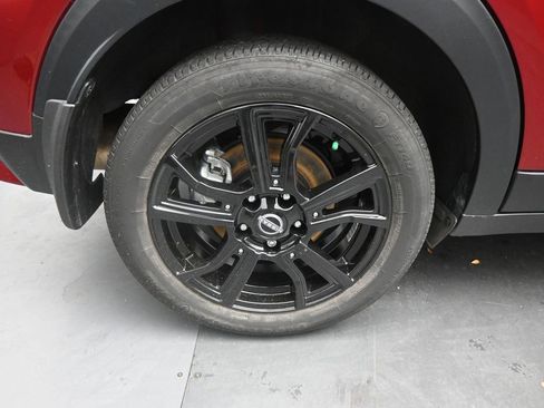 Used 2023 Nissan Kicks SR w/ SR Premium Package image 23