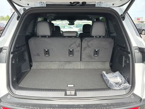 New 2026 Buick Enclave Preferred w/ Power Package FWD image 23
