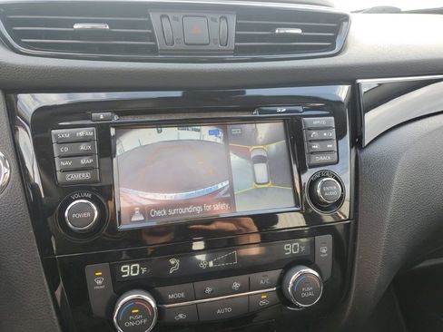 Used 2018 Nissan Rogue Sport SL w/ SL Premium Package image 22