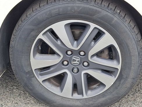 Used 2016 Honda Odyssey Touring Elite image 9