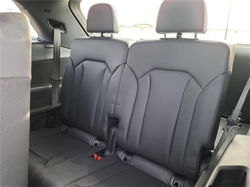 New 2026 Audi Q7 2.0T Premium image 25