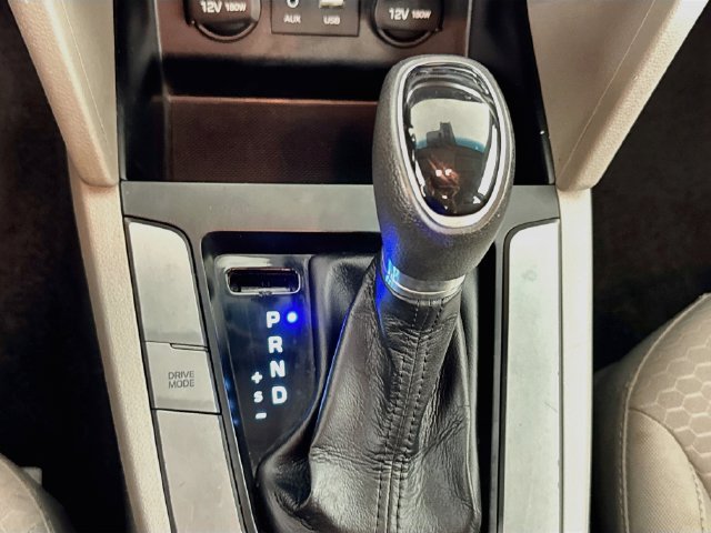 Used 2020 Hyundai Elantra SEL FWD image 17