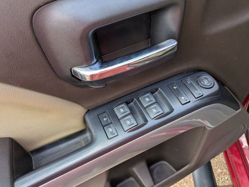 Used 2018 Chevrolet Silverado 1500 LT w/ All Star Edition image 10