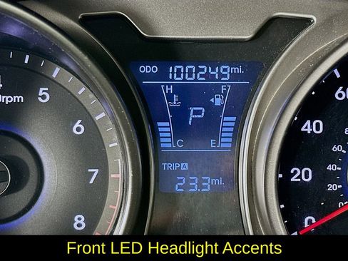 Used 2012 Hyundai Veloster image 17