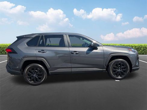 Certified 2023 Toyota RAV4 LE AWD/4WD image 3