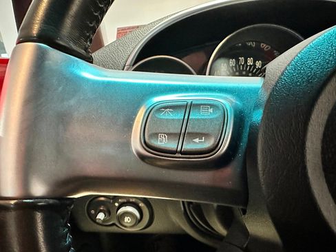 Used 2004 Chevrolet SSR w/ Preferred Equipment Group image 16