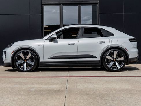 New 2026 Porsche Macan Electric RWD image 2