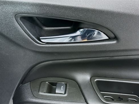 Used 2020 Chevrolet Equinox LT w/ Sport Edition FWD image 29