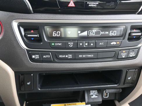 Used 2023 Honda Ridgeline RTL-E image 16