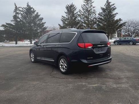 Used 2019 Chrysler Pacifica Limited image 7