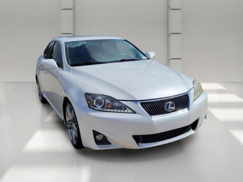 Used 2012 Lexus IS 250 w/ Premium Pkg Value Edition RWD image 3