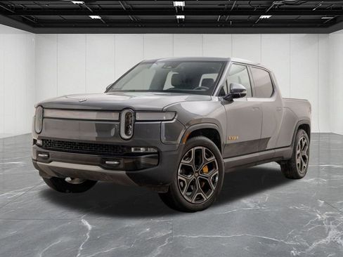 Used 2022 Rivian R1T Adventure image 1