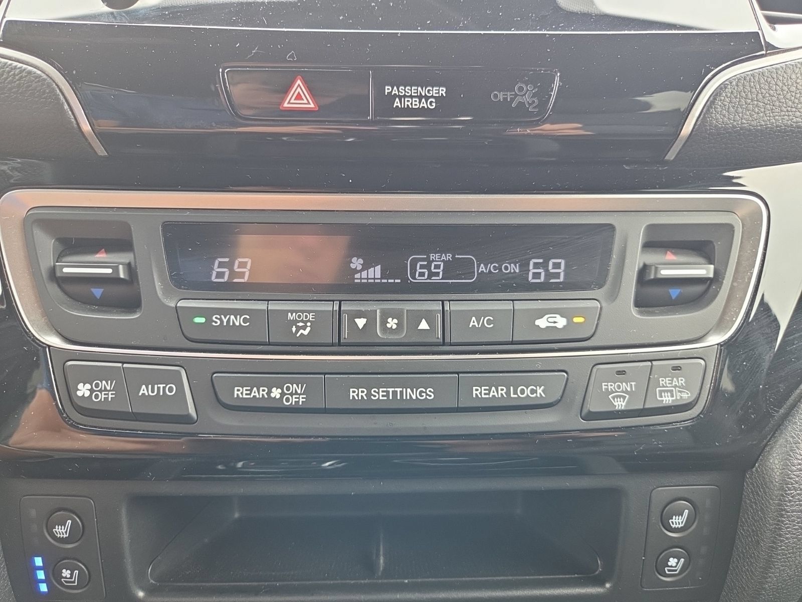 Used 2024 Honda Passport Black Edition image 27