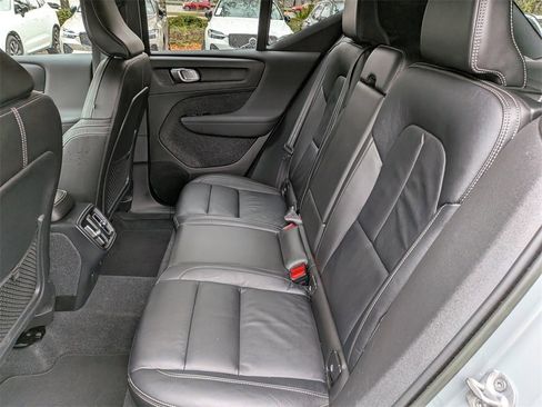 Certified 2024 Volvo XC40 B5 Core image 15