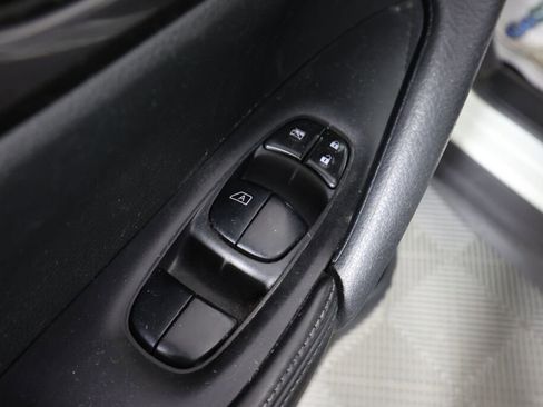 Used 2019 Nissan Rogue S w/ Special Edition Package image 31