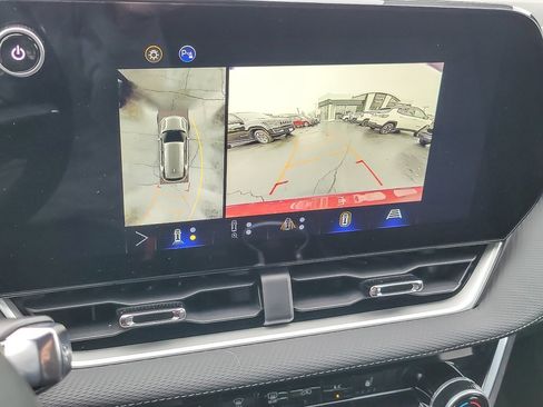 Certified 2025 Chevrolet Equinox LT w/ Safety and Technology Package image 13