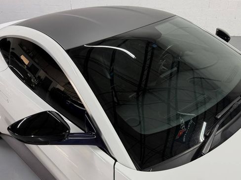 Used 2019 Aston Martin V8 Vantage Coupe RWD image 5