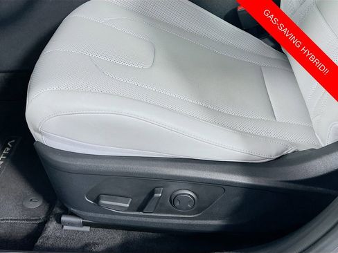 Used 2024 Hyundai Elantra Limited FWD image 20