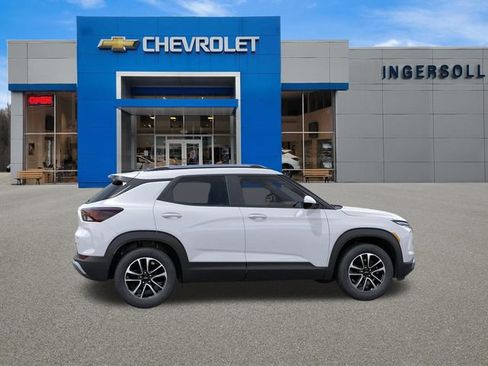 Used 2026 Chevrolet TrailBlazer LT w/ LT Cold Weather Package image 5