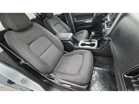 Used 2016 Chevrolet Colorado LT image 17