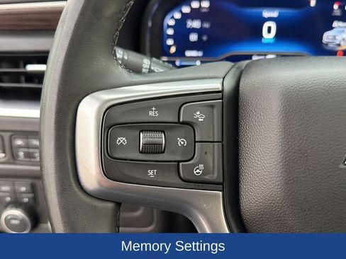 Used 2023 Chevrolet Tahoe Z71 w/ Luxury Package AWD/4WD image 22