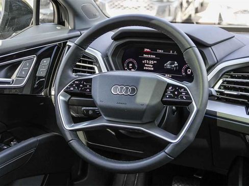 Used 2025 Audi Q4 e-tron Premium Plus w/ Premium Plus image 16
