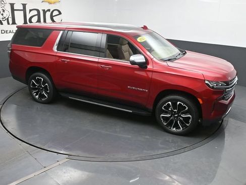 Used 2023 Chevrolet Suburban Premier w/ Premium Package AWD/4WD image 40