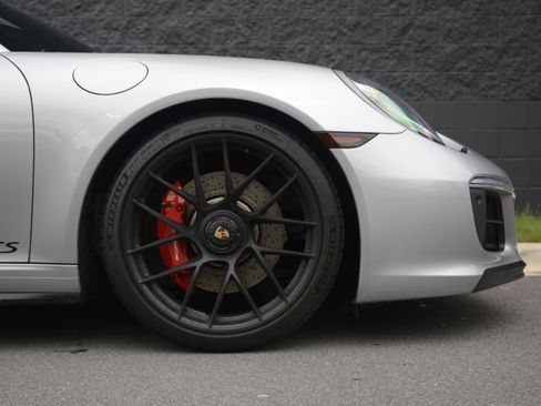 Used 2018 Porsche 911 Carrera GTS RWD image 11