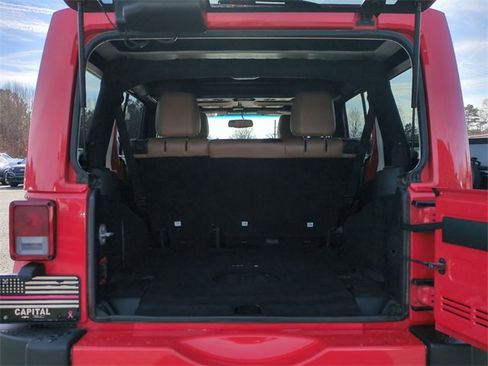 Used 2016 Jeep Wrangler Unlimited Sahara w/ Dual Top Group image 21