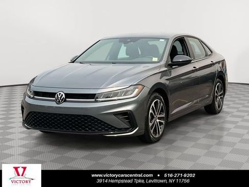 Used 2025 Volkswagen Jetta Sport FWD image 1