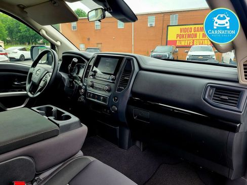Used 2023 Nissan Titan SV AWD/4WD image 9