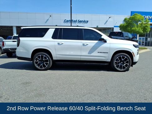 Used 2025 Chevrolet Suburban RST w/ Comfort Package AWD/4WD image 32