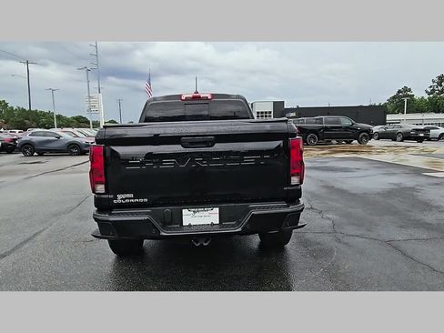 Used 2024 Chevrolet Colorado Trail Boss AWD/4WD image 33