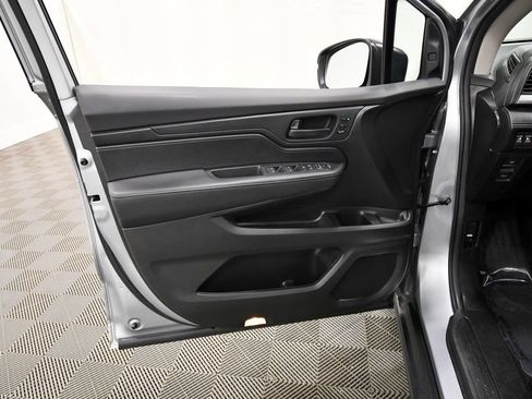 Certified 2025 Honda Odyssey EX-L image 13