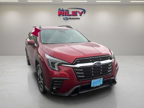 Used 2023 Subaru Ascent Limited AWD/4WD image 7