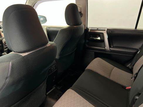 Used 2019 Toyota 4Runner SR5 AWD/4WD image 20