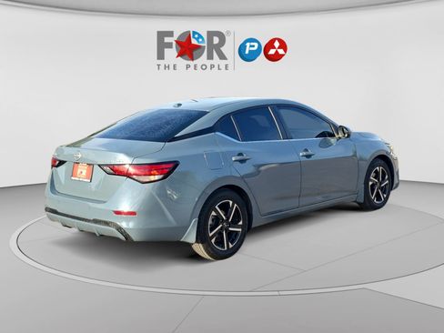 Used 2024 Nissan Sentra SV FWD image 5