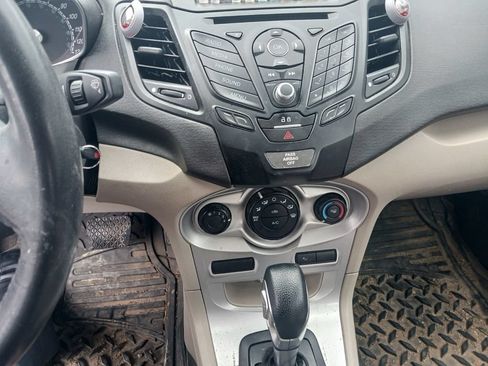 Used 2016 Ford Fiesta SE FWD image 13