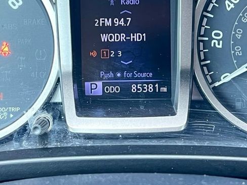 Used 2019 Toyota Tacoma SR5 AWD/4WD image 30