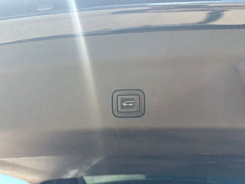 Used 2021 GMC Yukon SLT image 38