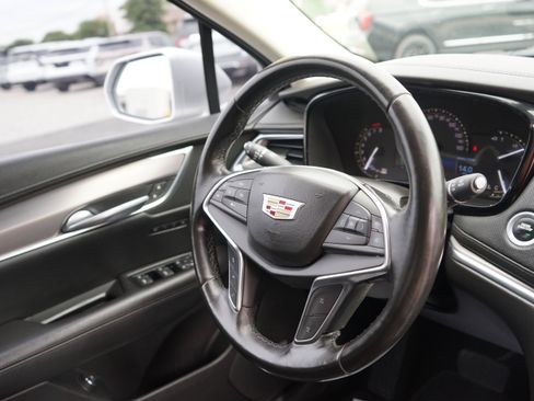Used 2018 Cadillac XT5 Premium Luxury FWD image 24