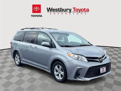 Used 2018 Toyota Sienna LE