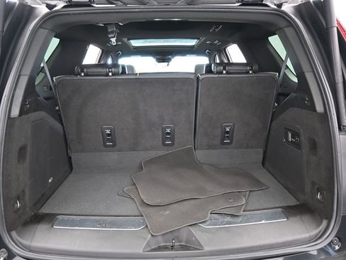 Used 2023 Cadillac Escalade Premium Luxury image 43