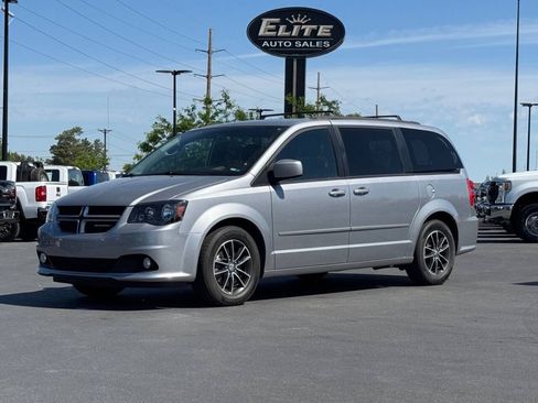 Used 2017 Dodge Grand Caravan GT FWD image 1
